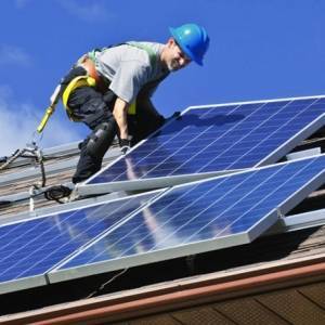 Los paneles solares se han abaratado en 10 años el 81% y experimentan un ‘boom’ por el cambio legal