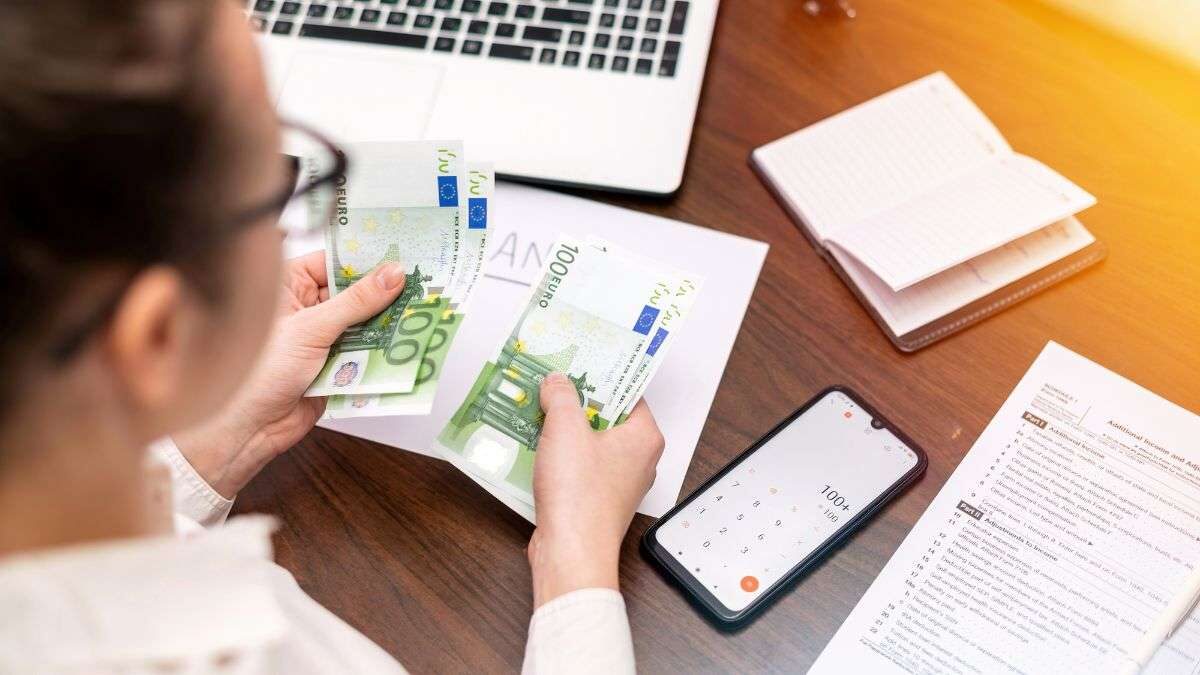 Hacienda lo confirma: podrás deducirte hasta 9.000 euros en la Renta por el ahorro energético en tu vivienda
