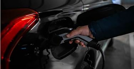 Europa prohibirá la venta de coches de gasolina y diésel a partir de 2035
